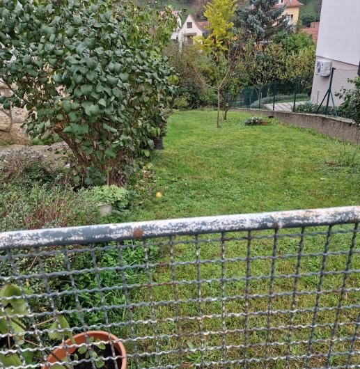 Zelengaj; 2 kuće na 1394m2 zemljišta – 2 parcele: gradnja i renovacija