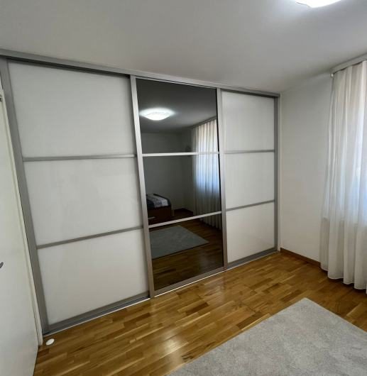 Stan u Brazilskoj ulici – Gajnice, 144.00 m2 sa garažom i spremištima