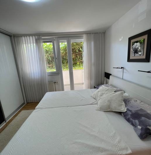 Stan u Brazilskoj ulici – Gajnice, 144.00 m2 sa garažom i spremištima