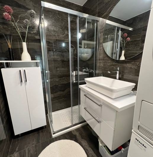 Stan u Brazilskoj ulici – Gajnice, 144.00 m2 sa garažom i spremištima