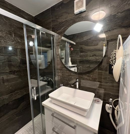 Stan u Brazilskoj ulici – Gajnice, 144.00 m2 sa garažom i spremištima