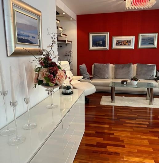 Stan u Brazilskoj ulici – Gajnice, 144.00 m2 sa garažom i spremištima