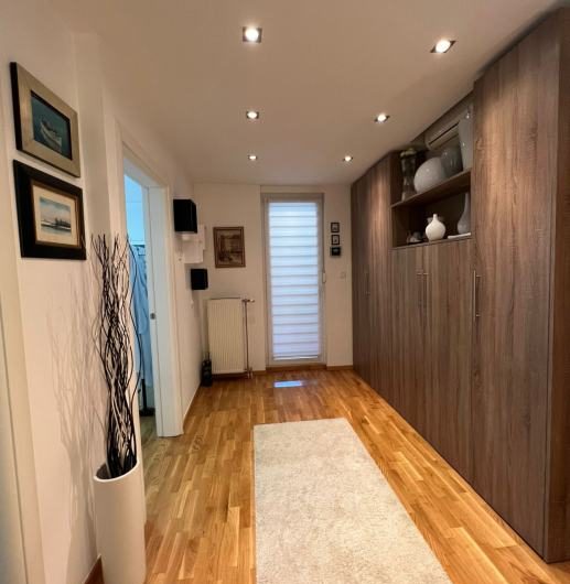 Stan u Brazilskoj ulici – Gajnice, 144.00 m2 sa garažom i spremištima