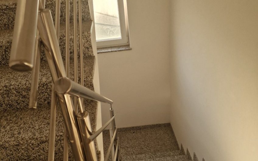 Kuća Jarun 300m2, sa 4 stambene jedinice