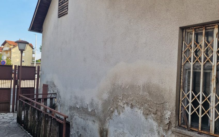 Črnomerec, Kuća 160.00 m2 sa garažom